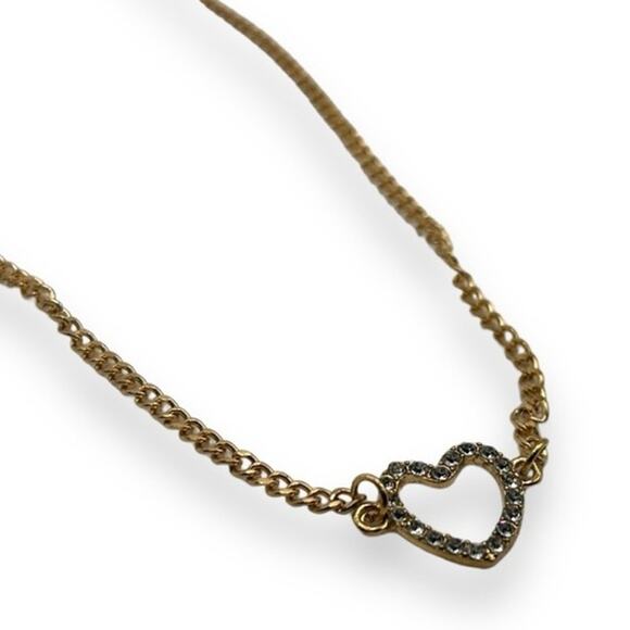 Macy’s rhinestone heart necklace short gold tone chain link layering Valentine's - Picture 4 of 10